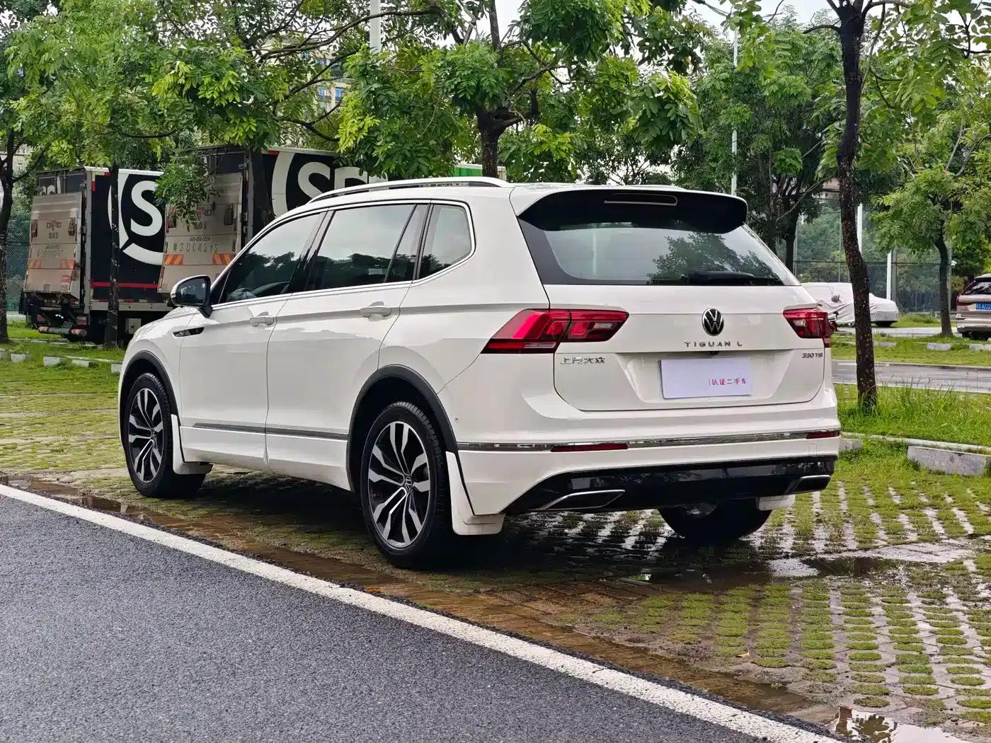 Tiguan L 2021 330TSI Automatic 2WD R-Line Premium Edition — миниатюра 7