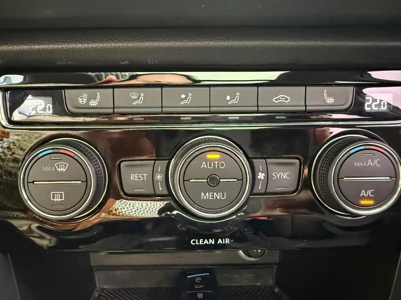 Tiguan L 2018 330TSI Automatic 2WD Luxury Edition — миниатюра 17