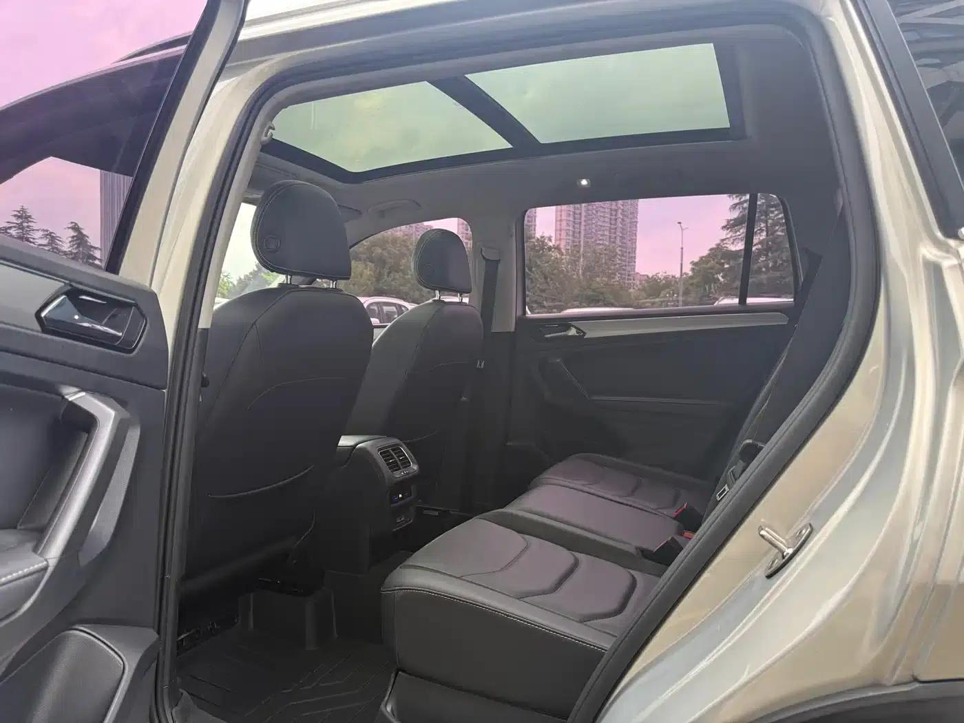 Tiguan L 2018 330TSI Automatic 2WD Luxury Edition — миниатюра 6