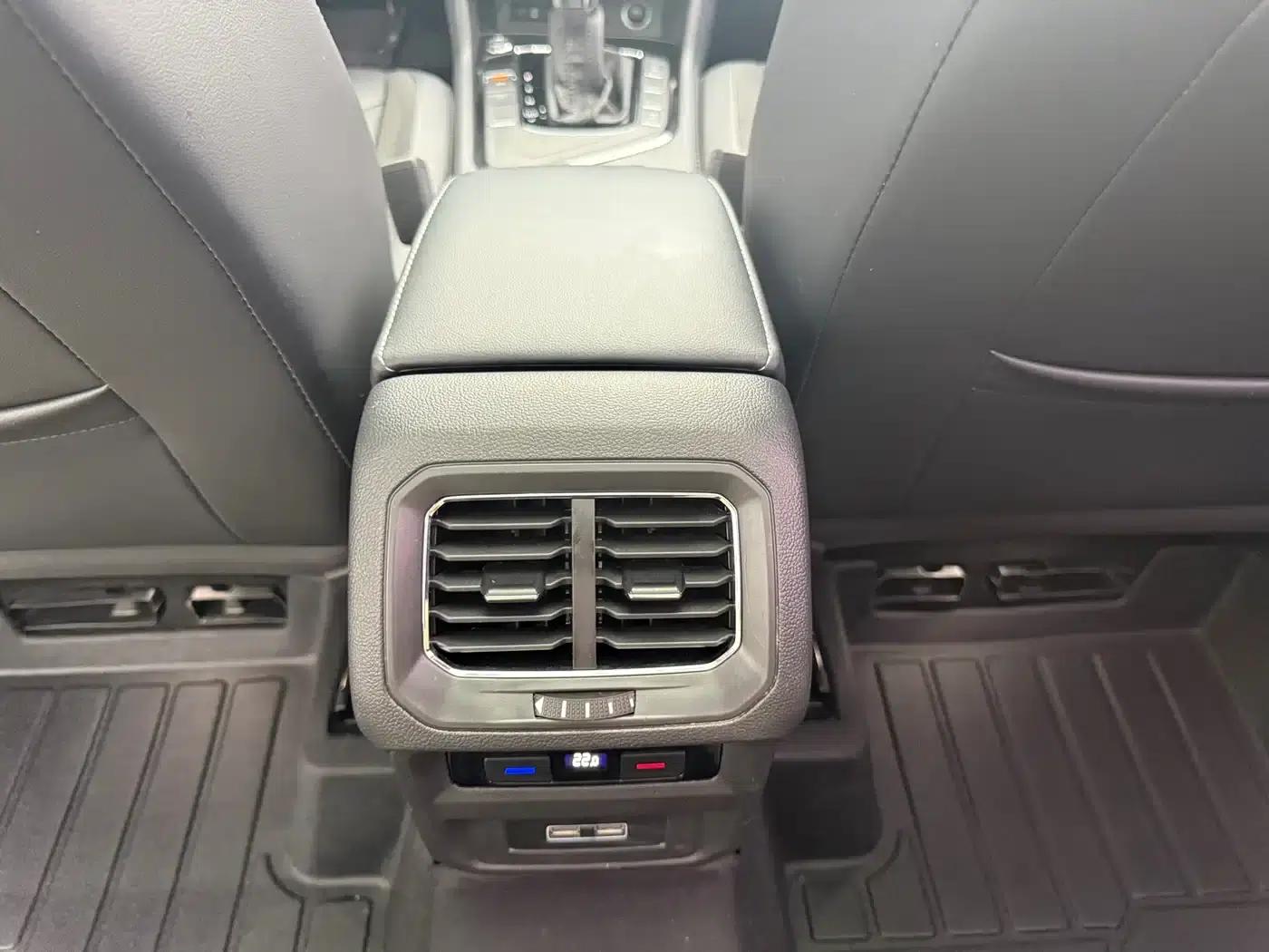 Tiguan L 2018 330TSI Automatic 2WD Luxury Edition — миниатюра 8