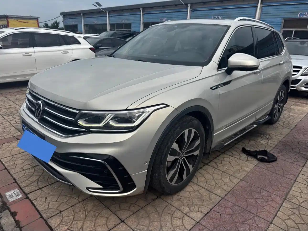 Tiguan L 2023 330TSI Automatic 2WD R-Line Flagship Edition — миниатюра 1