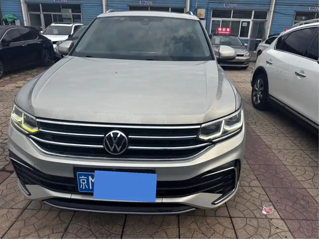 Tiguan L 2023 330TSI Automatic 2WD R-Line Flagship Edition — миниатюра 2