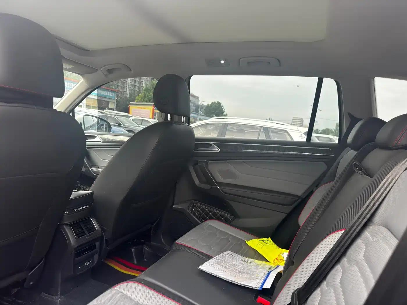 Tiguan L 2023 330TSI Automatic 2WD R-Line Flagship Edition — миниатюра 8