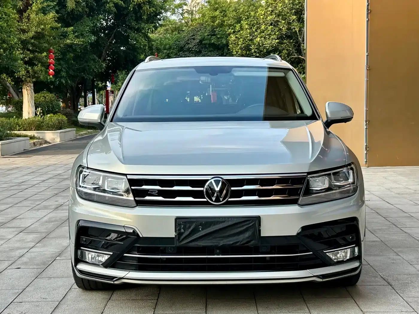 Tiguan L 2021 330TSI Automatic 2WD R-Line Premium Edition — миниатюра 2
