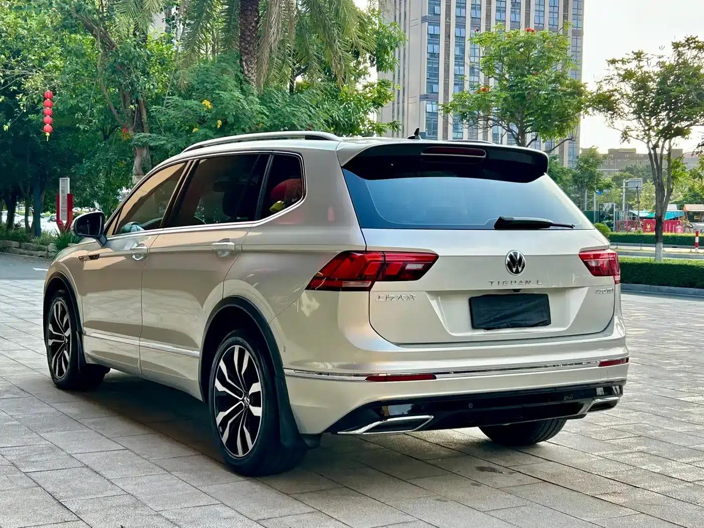 Tiguan L 2021 330TSI Automatic 2WD R-Line Premium Edition — миниатюра 7