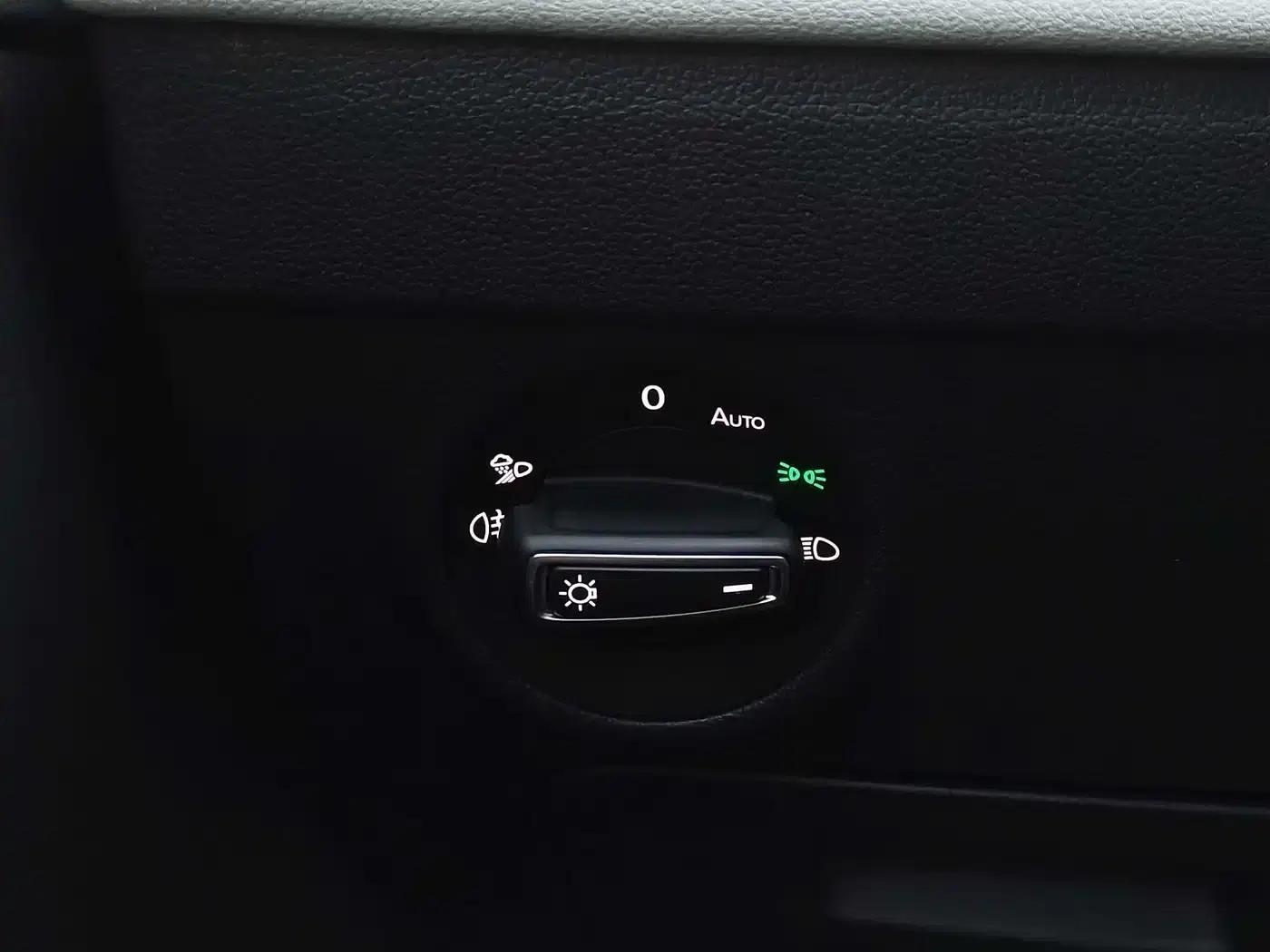Tiguan L 2022 330TSI Automatic 2WD R-Line Premium Edition — миниатюра 21
