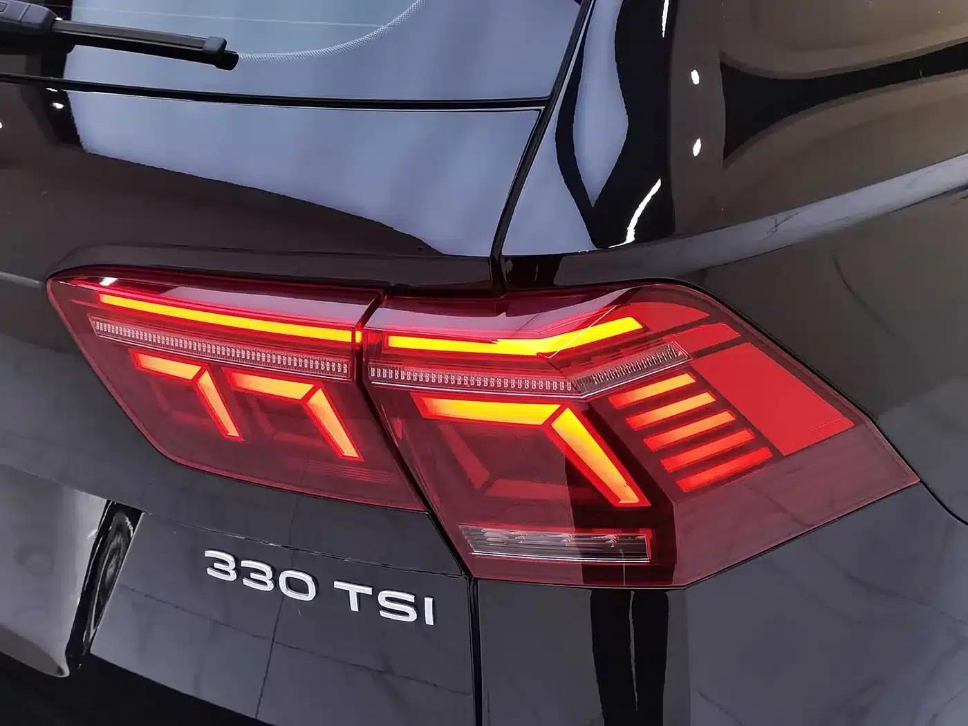 Tiguan L 2022 330TSI Automatic 2WD R-Line Premium Edition — миниатюра 25