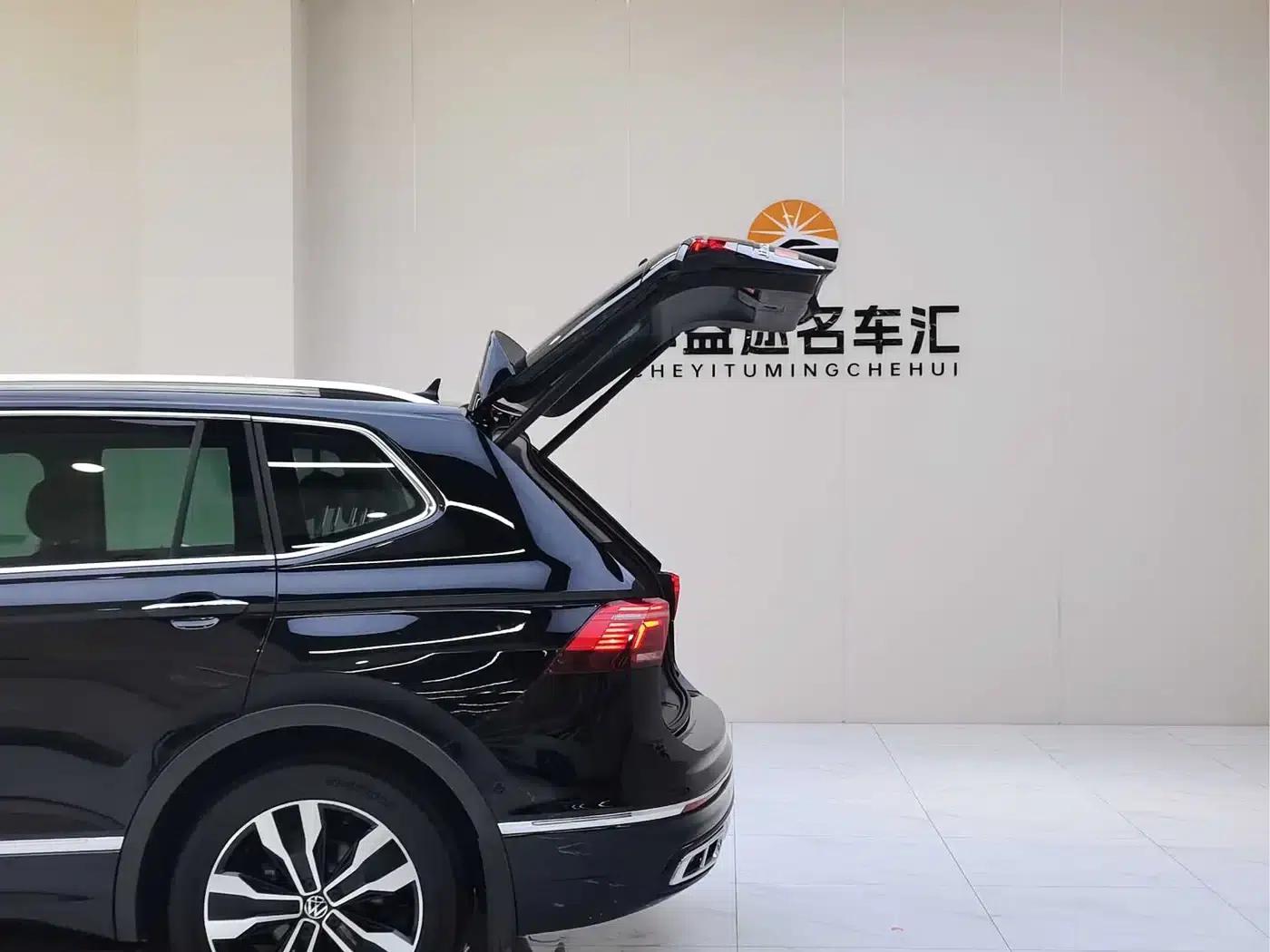 Tiguan L 2022 330TSI Automatic 2WD R-Line Premium Edition — миниатюра 27