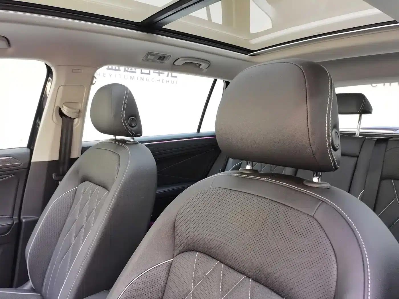 Tiguan L 2022 330TSI Automatic 2WD R-Line Premium Edition — миниатюра 9