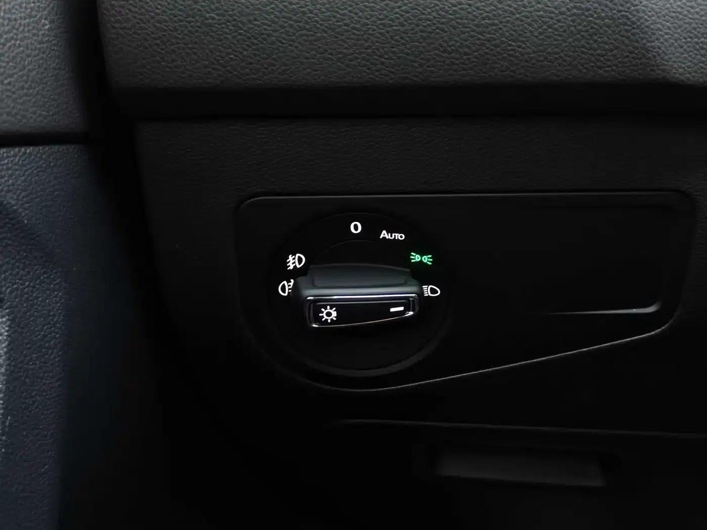 Tiguan L 2019 380TSI Automatic 4WD Smart Luxury Edition (China VI Emission Standard) — миниатюра 18