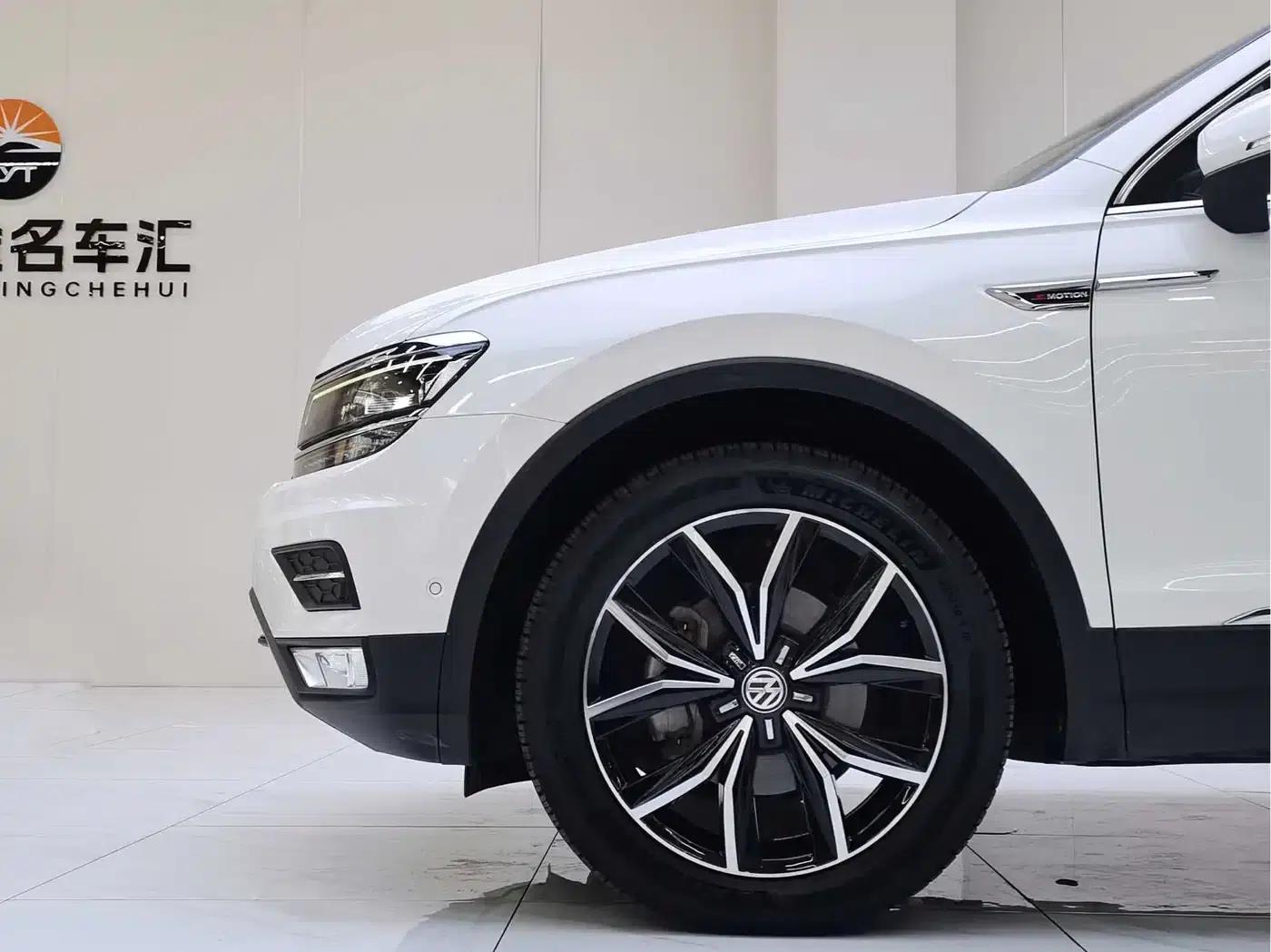 Tiguan L 2019 380TSI Automatic 4WD Smart Luxury Edition (China VI Emission Standard) — миниатюра 23