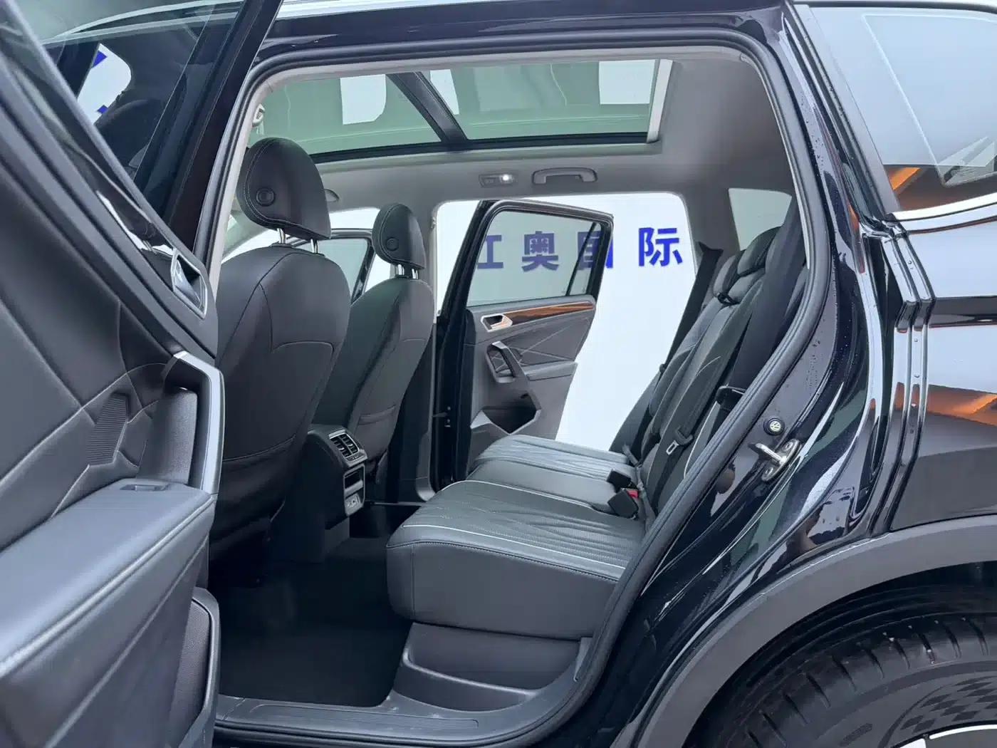 Tiguan L 2023 280TSI Automatic 2WD Trendy Limited Edition — миниатюра 12
