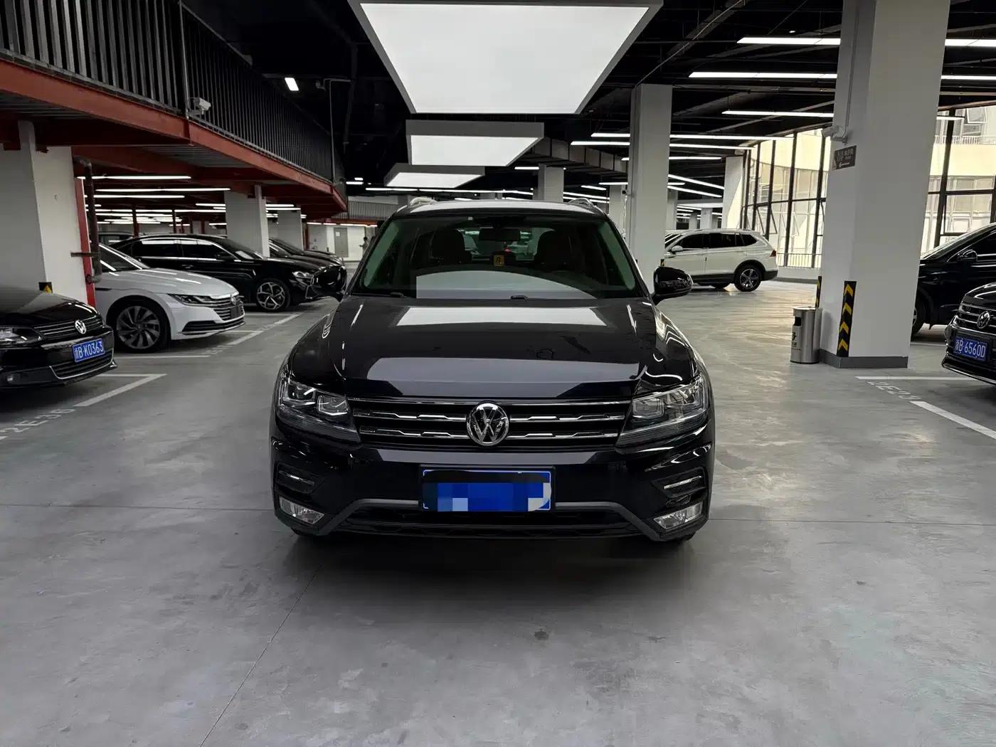 Tiguan L 2021 330TSI Automatic 2WD R-Line Premium Edition — миниатюра 2