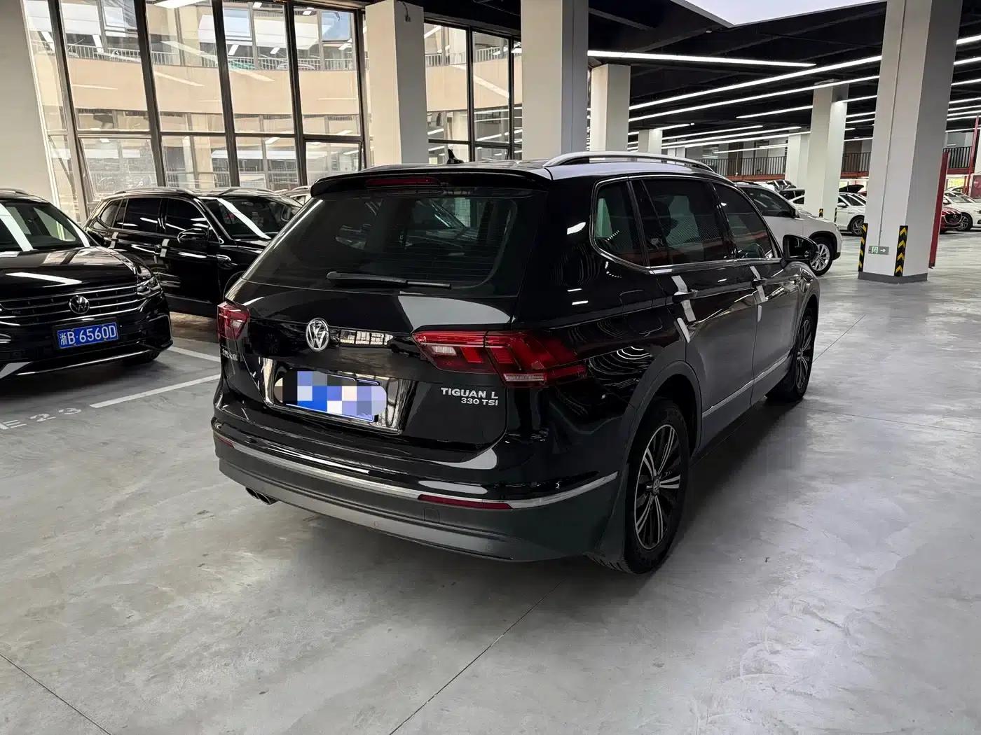 Tiguan L 2021 330TSI Automatic 2WD R-Line Premium Edition — миниатюра 13