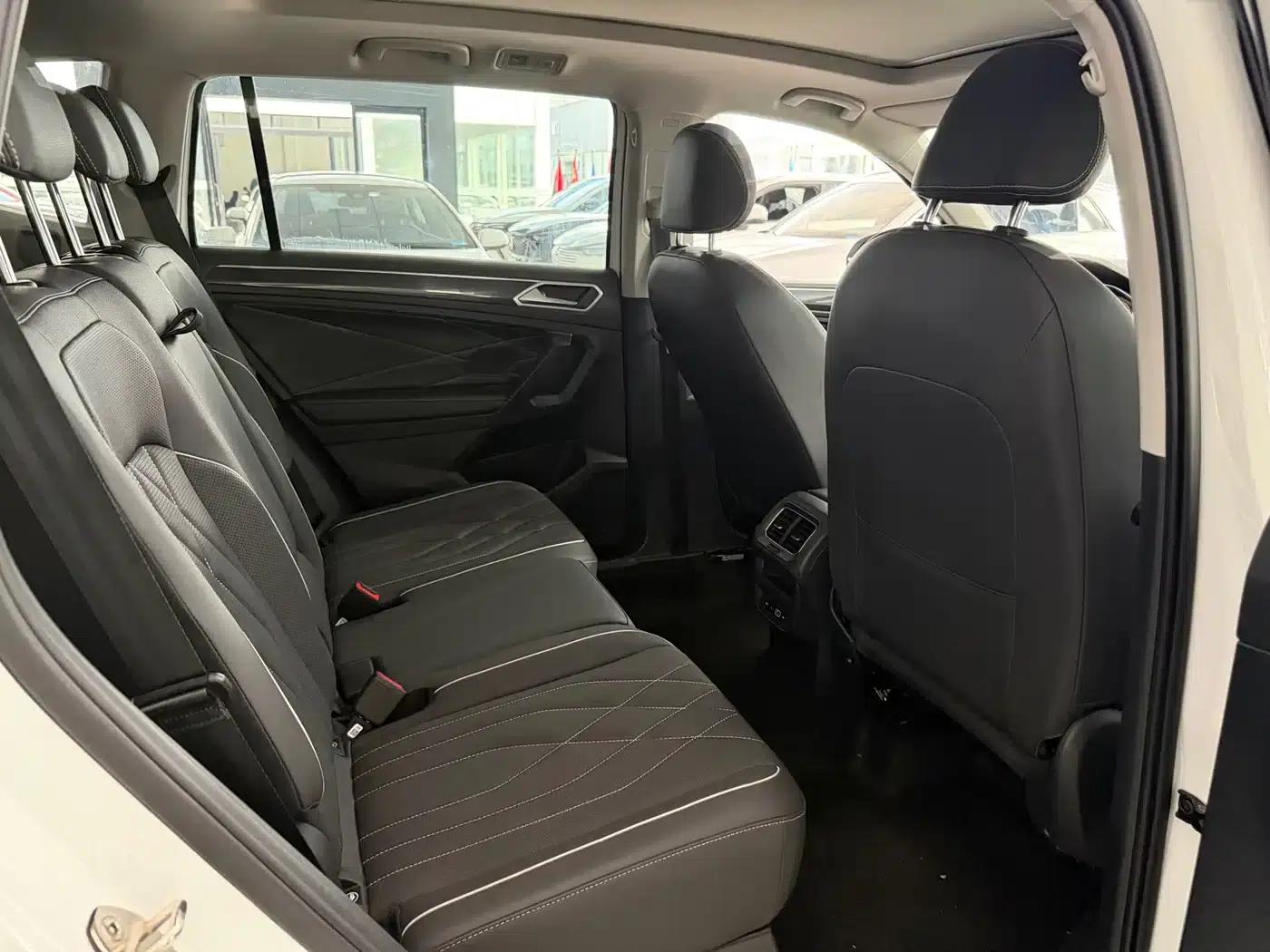 Tiguan L 2023 280TSI Automatic 2WD Trendy Limited Edition — миниатюра 6