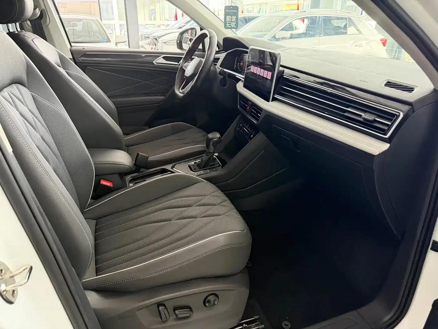 Tiguan L 2023 280TSI Automatic 2WD Trendy Limited Edition — миниатюра 7