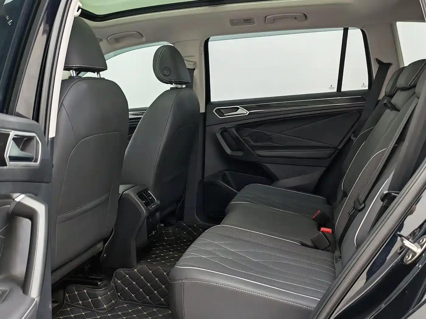 Tiguan L 2023 280TSI Automatic 2WD Trendy Limited Edition — миниатюра 11