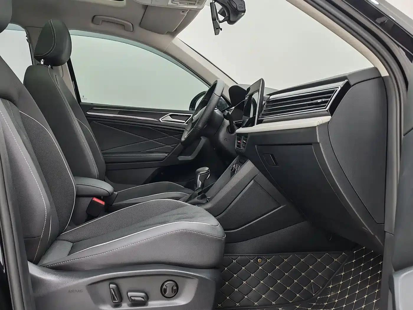 Tiguan L 2023 280TSI Automatic 2WD Trendy Limited Edition — миниатюра 12