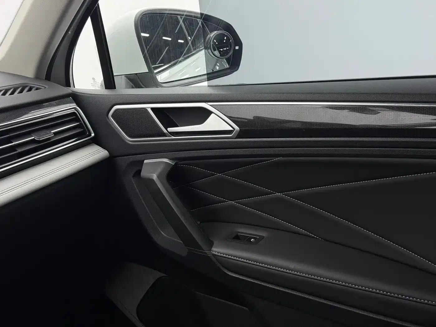 Tiguan L 2023 280TSI Automatic 2WD Trendy Limited Edition — миниатюра 11