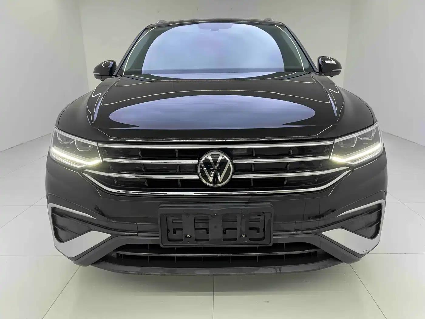 Tiguan L 2023 280TSI Automatic 2WD Trendy Limited Edition — миниатюра 2