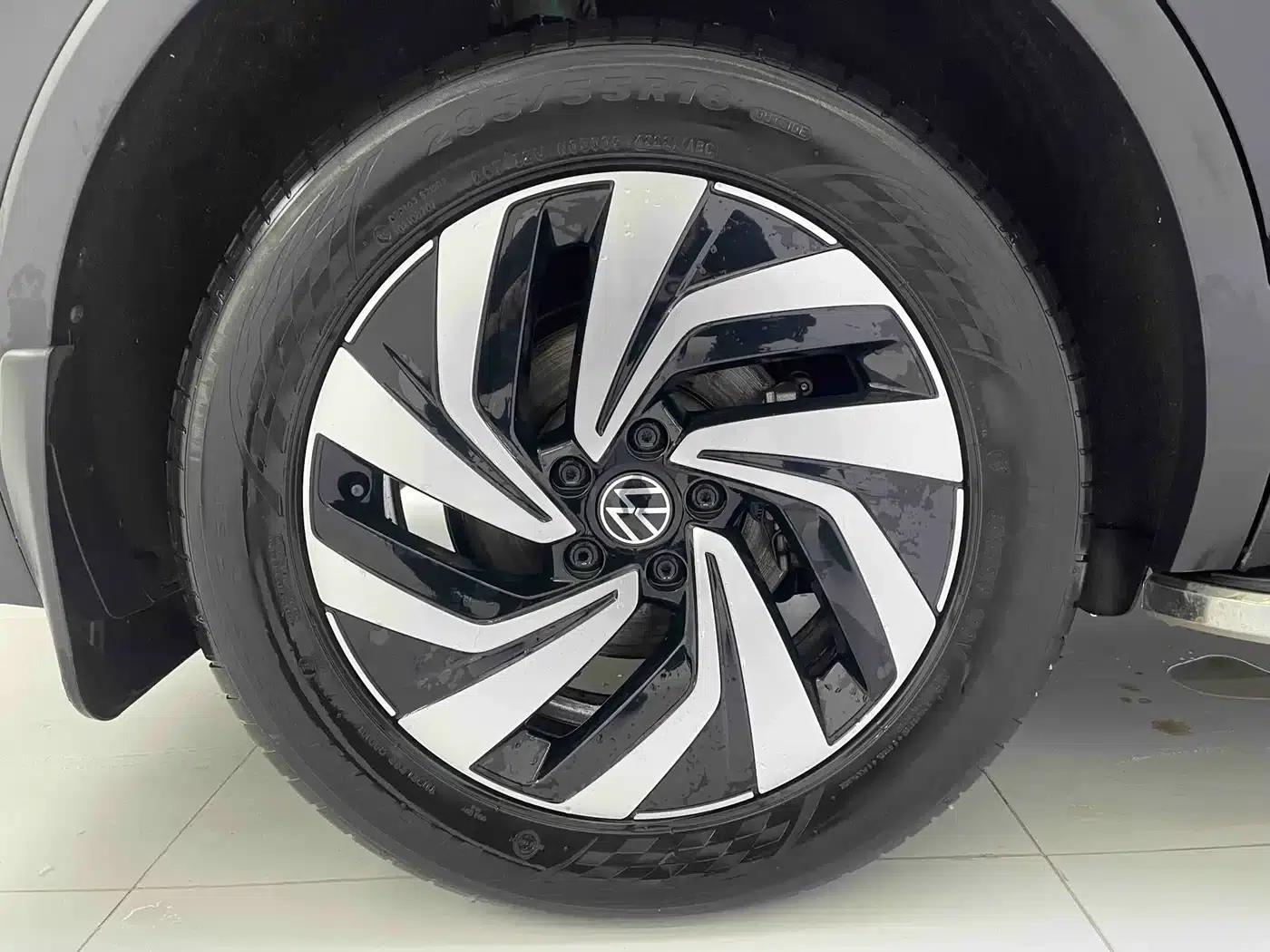 Tiguan L 2023 280TSI Automatic 2WD Trendy Limited Edition — миниатюра 15