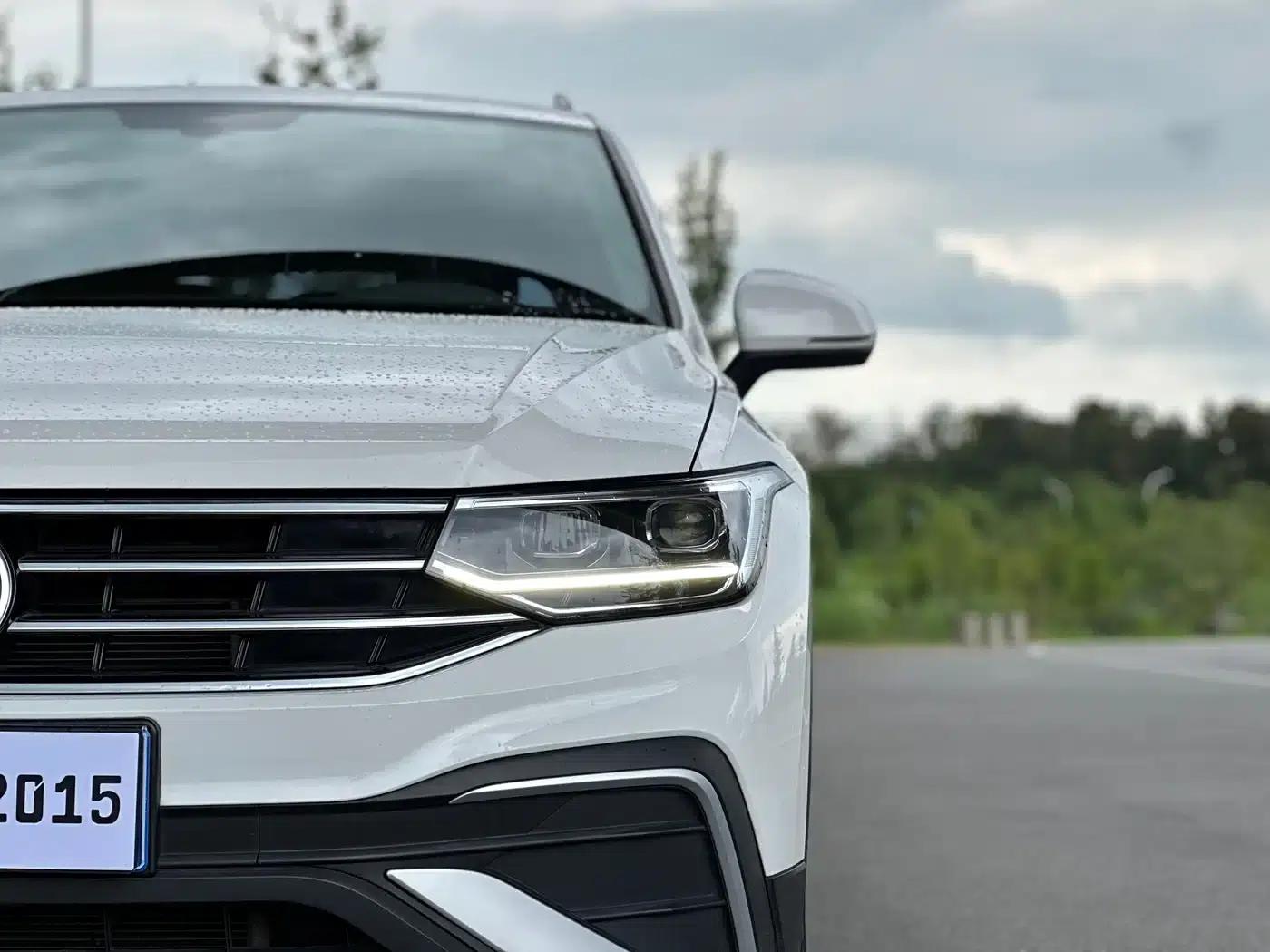 Tiguan L 2022 330TSI Automatic 2WD Comfort Edition — миниатюра 19