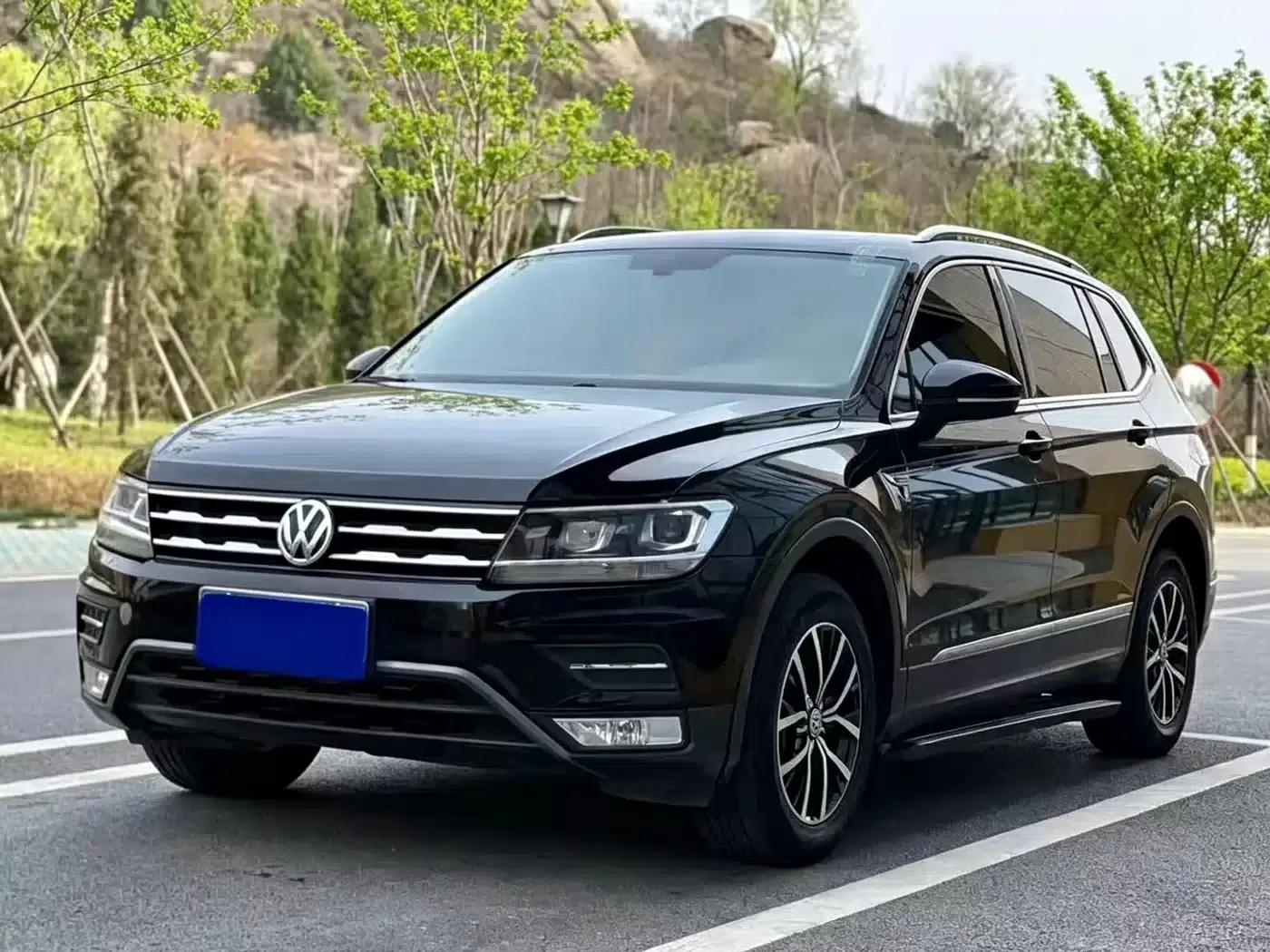 Tiguan L 2018 Facelift 330TSI Automatic 2WD Comfort Edition — миниатюра 1