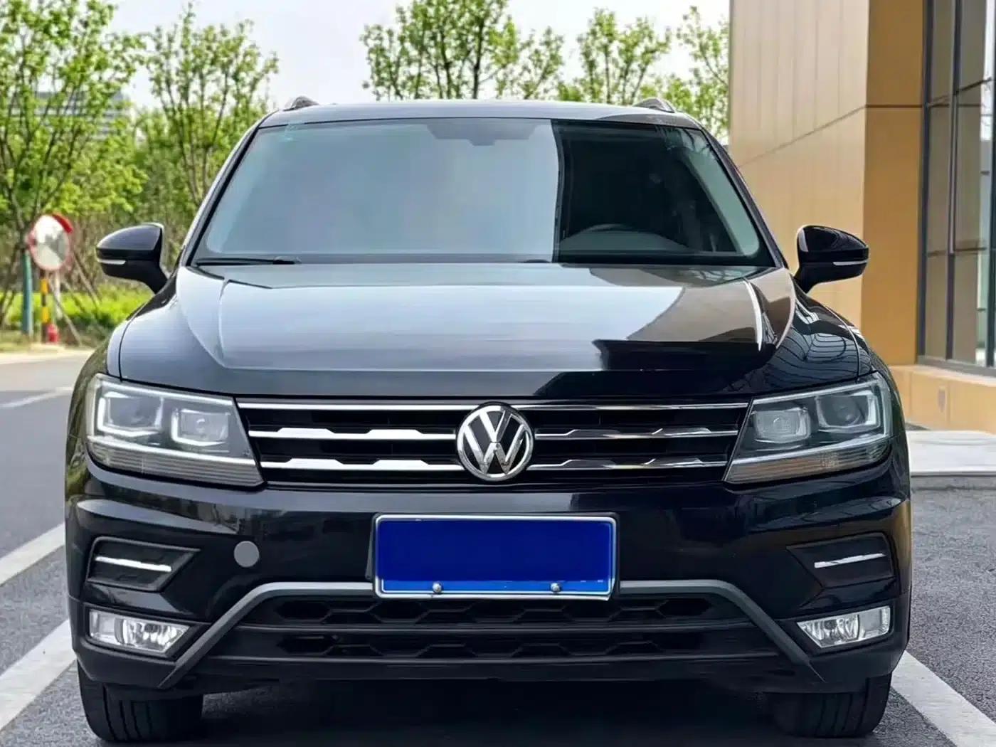 Tiguan L 2018 Facelift 330TSI Automatic 2WD Comfort Edition — миниатюра 2