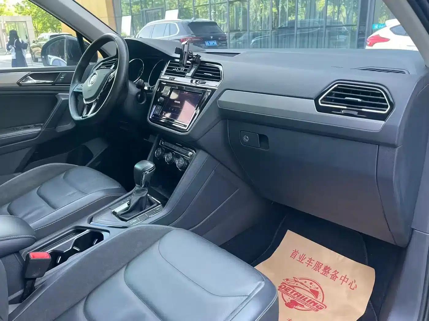 Tiguan L 2018 Facelift 330TSI Automatic 2WD Comfort Edition — миниатюра 12