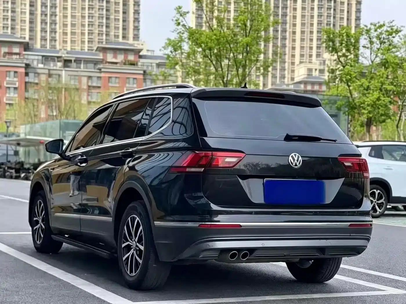 Tiguan L 2018 Facelift 330TSI Automatic 2WD Comfort Edition — миниатюра 4