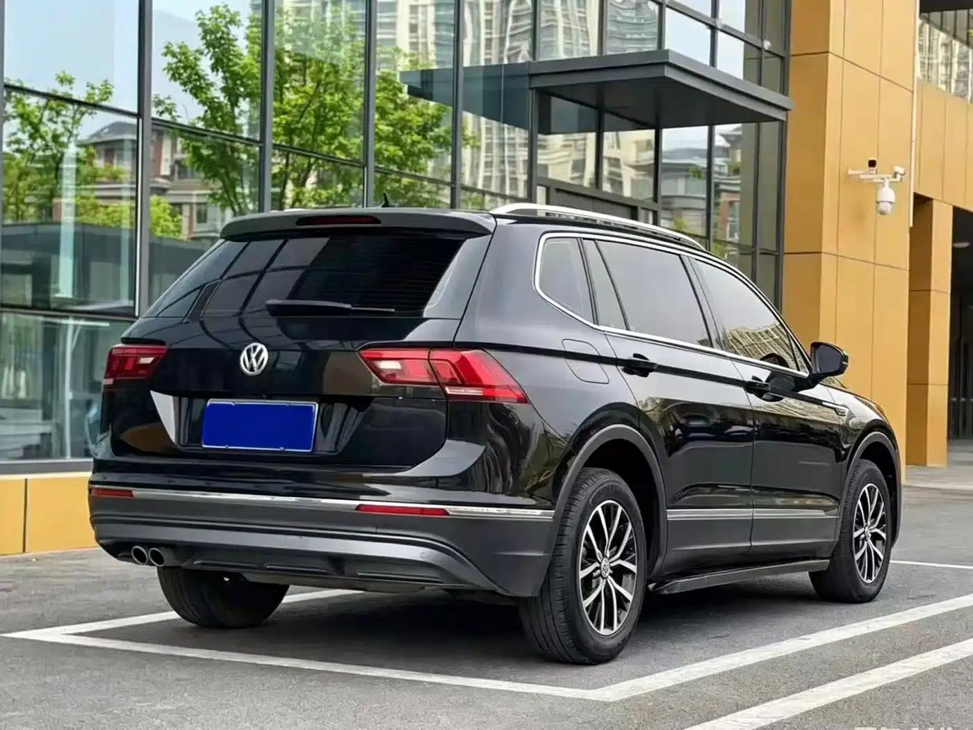 Tiguan L 2018 Facelift 330TSI Automatic 2WD Comfort Edition — миниатюра 5