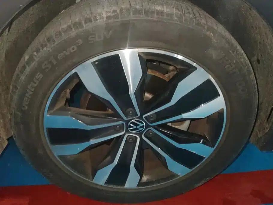 Tiguan L 2023 330TSI Automatic 2WD R-Line Premium Edition — миниатюра 6