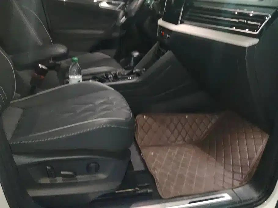 Tiguan L 2023 330TSI Automatic 2WD R-Line Premium Edition — миниатюра 8