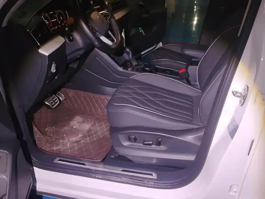 Tiguan L 2023 330TSI Automatic 2WD R-Line Premium Edition — миниатюра 9