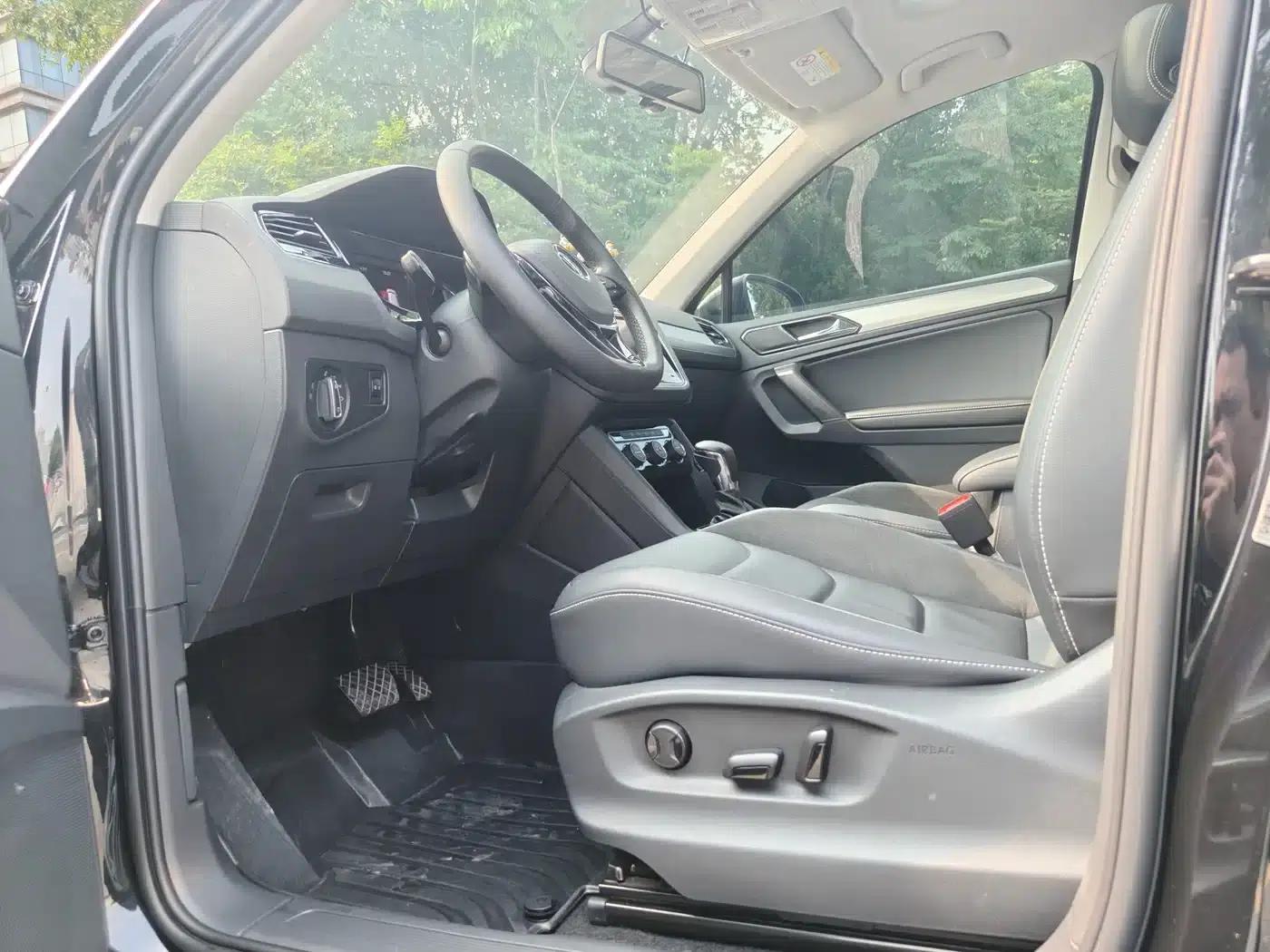 Tiguan L 2021 330TSI Automatic 2WD Smart Edition — миниатюра 4
