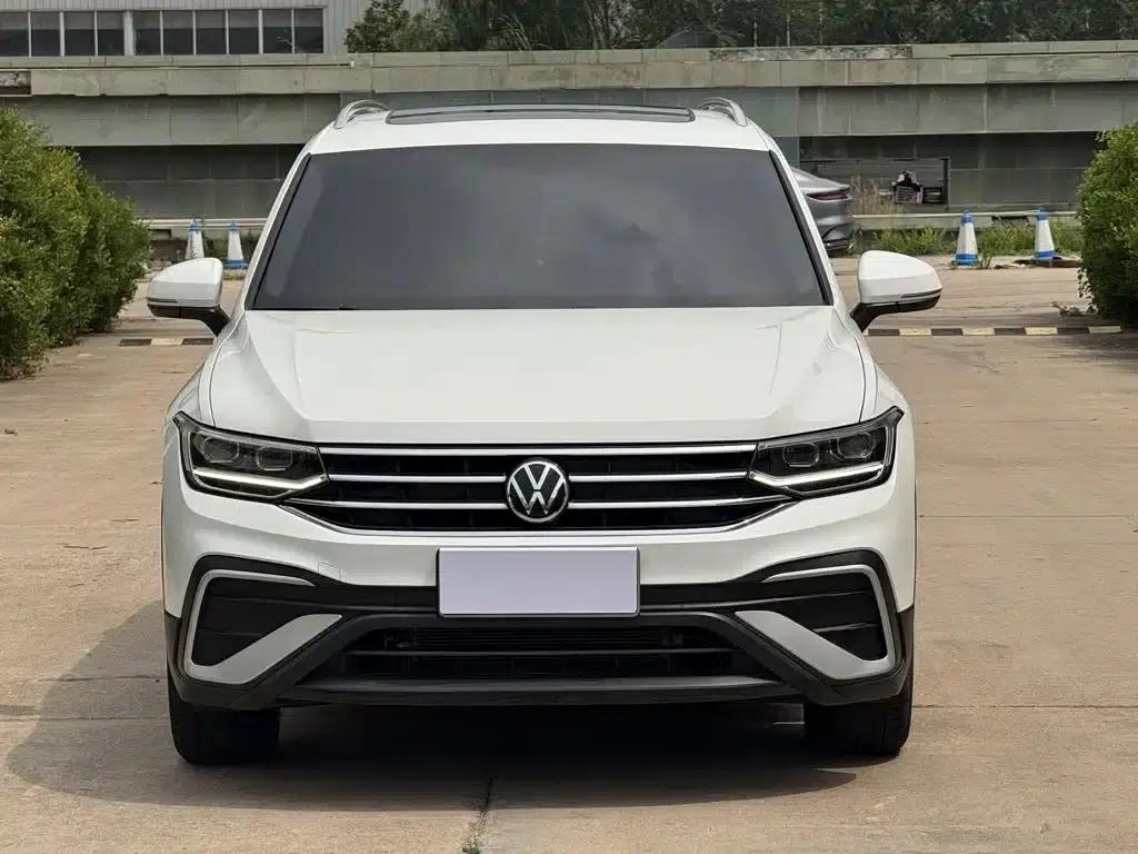 Tiguan L 2023 280TSI Automatic 2WD Trendy Limited Edition — миниатюра 2