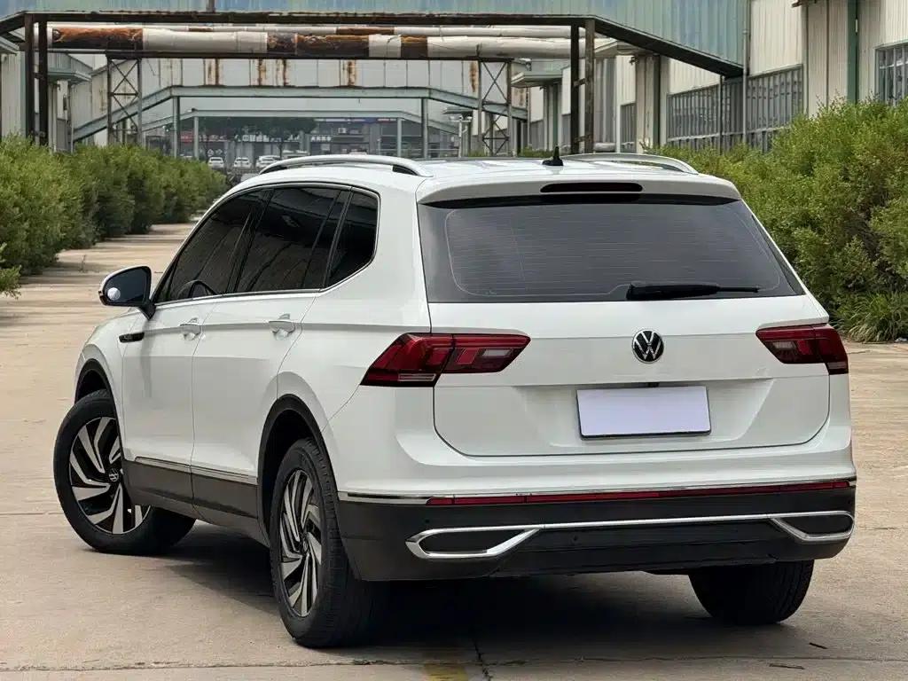 Tiguan L 2023 280TSI Automatic 2WD Trendy Limited Edition — миниатюра 11