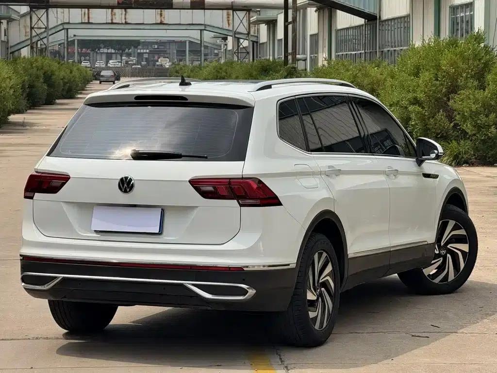 Tiguan L 2023 280TSI Automatic 2WD Trendy Limited Edition — миниатюра 13