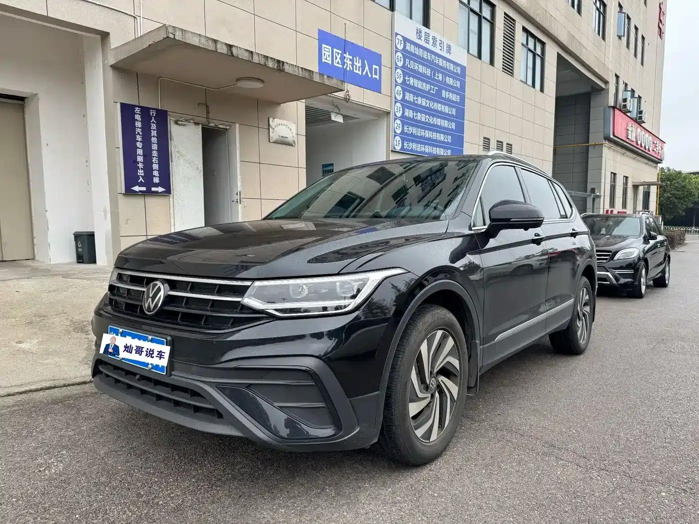 Tiguan L 2024 Outstanding Edition 300TSI Automatic 2WD Dragon Edition — миниатюра 1
