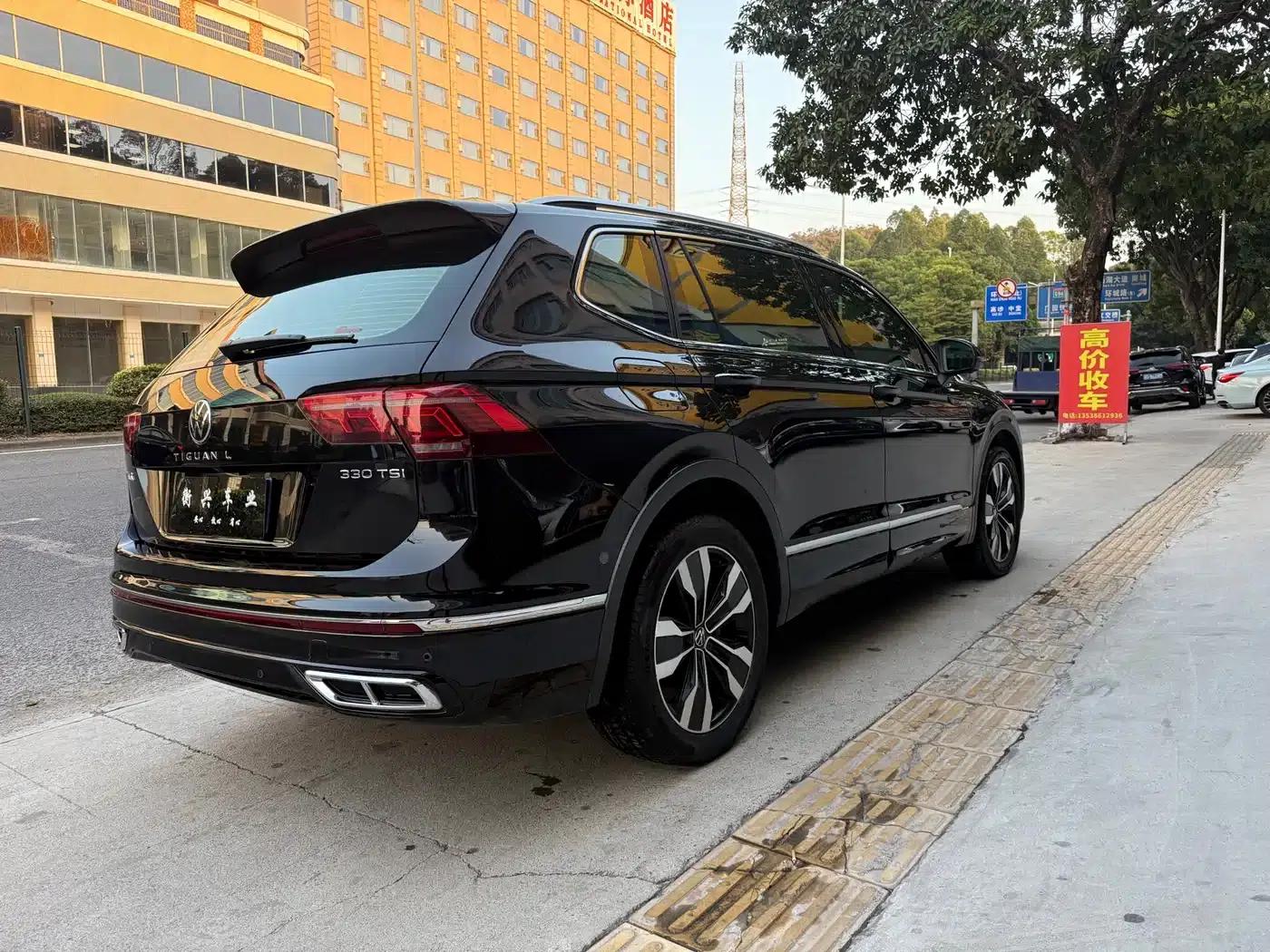 Tiguan L 2023 330TSI Automatic 2WD R-Line Premium Edition — миниатюра 9