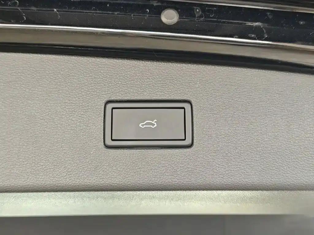 Tiguan L 2025 Outstanding Edition 300TSI Automatic 2WD Dragon Edition — миниатюра 12