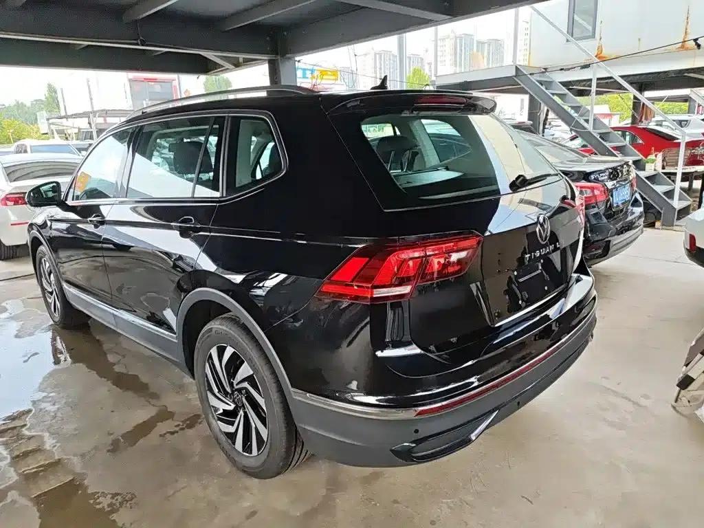 Tiguan L 2025 Outstanding Edition 300TSI Automatic 2WD Dragon Edition — миниатюра 10
