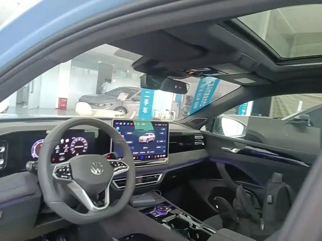 Tiguan L 2024 PRO 380TSI AWD R-Line Supreme Edition — миниатюра 25