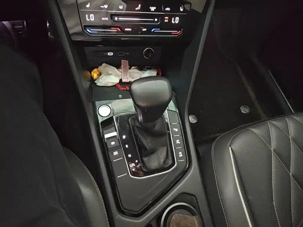 Tiguan L 2022 330TSI Automatic 2WD R-Line Premium Edition — миниатюра 14