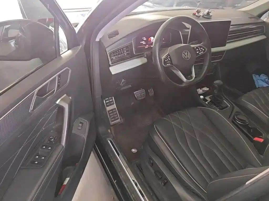 Tiguan L 2022 330TSI Automatic 2WD R-Line Premium Edition — миниатюра 16