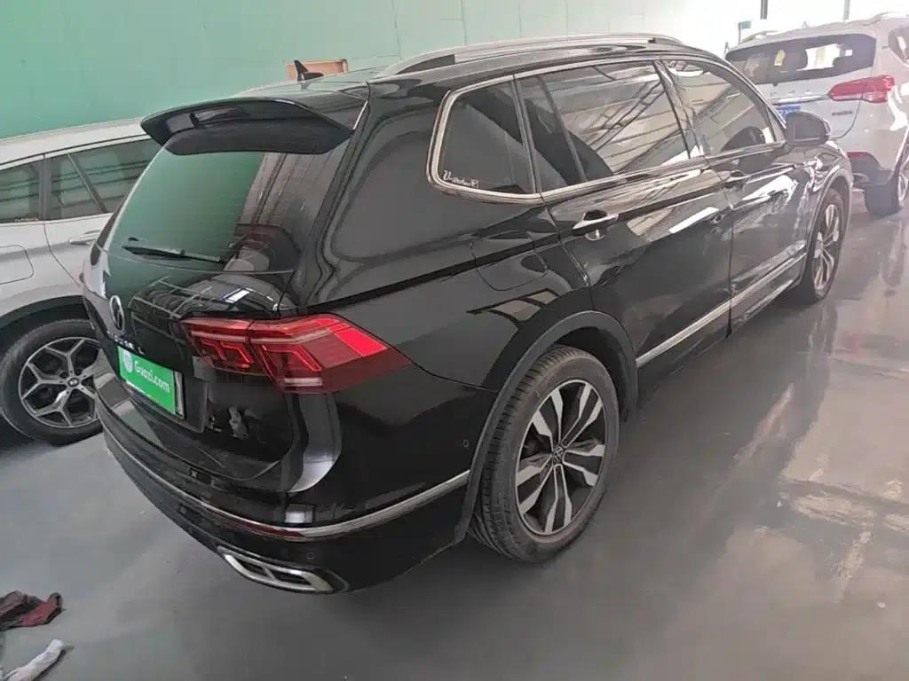 Tiguan L 2022 330TSI Automatic 2WD R-Line Premium Edition — миниатюра 7