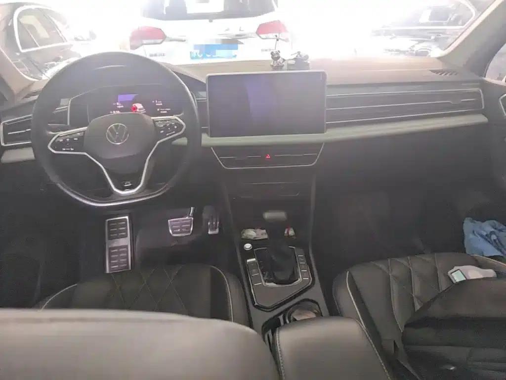 Tiguan L 2022 330TSI Automatic 2WD R-Line Premium Edition — миниатюра 10