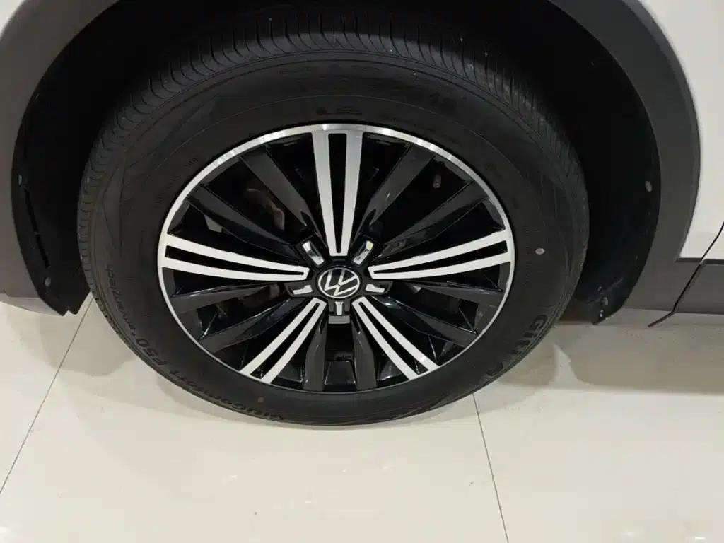 Tiguan L 2021 330TSI Automatic 2WD Smart Edition — миниатюра 25