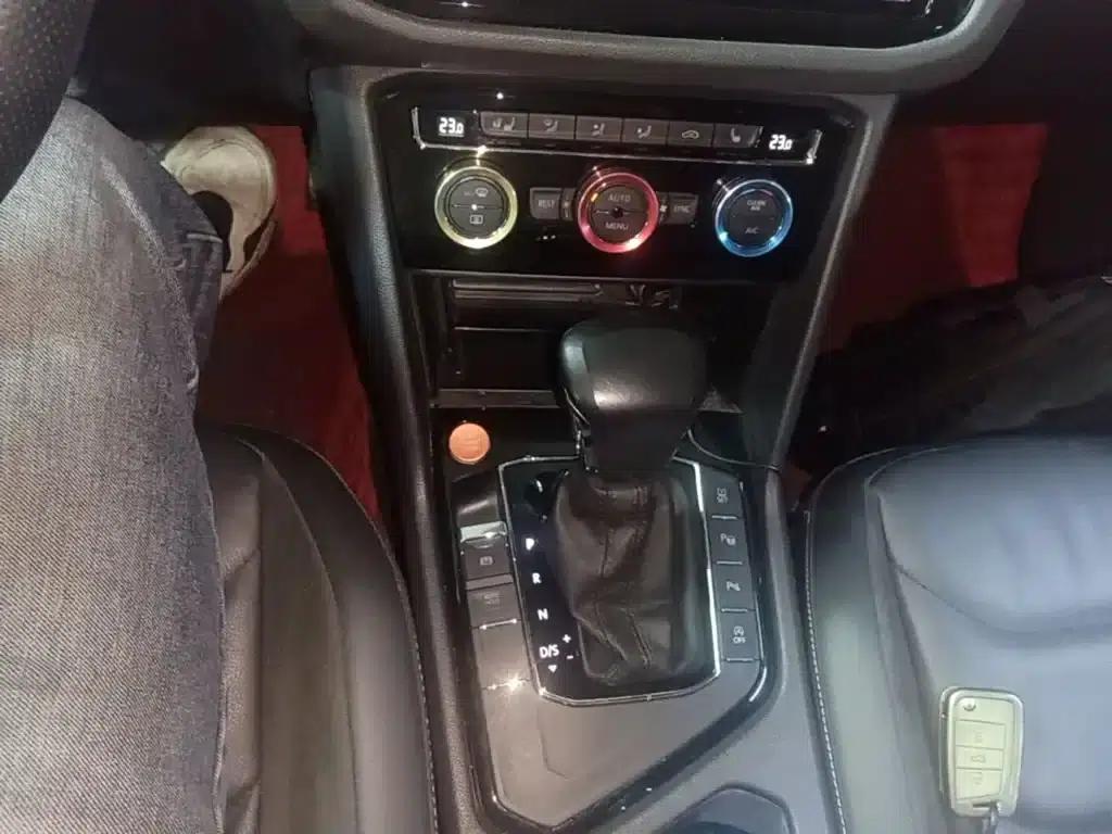 Tiguan L 2019 330TSI Automatic 2WD Smart Luxury Edition (National V Emission Standard) — миниатюра 14