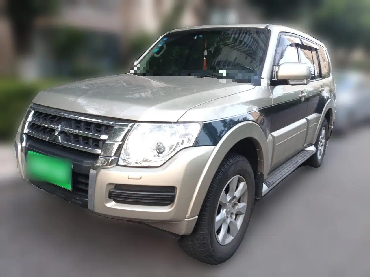 Mitsubishi Pajero 2016 3.0L Automatic Luxury Edition China IV — миниатюра 1